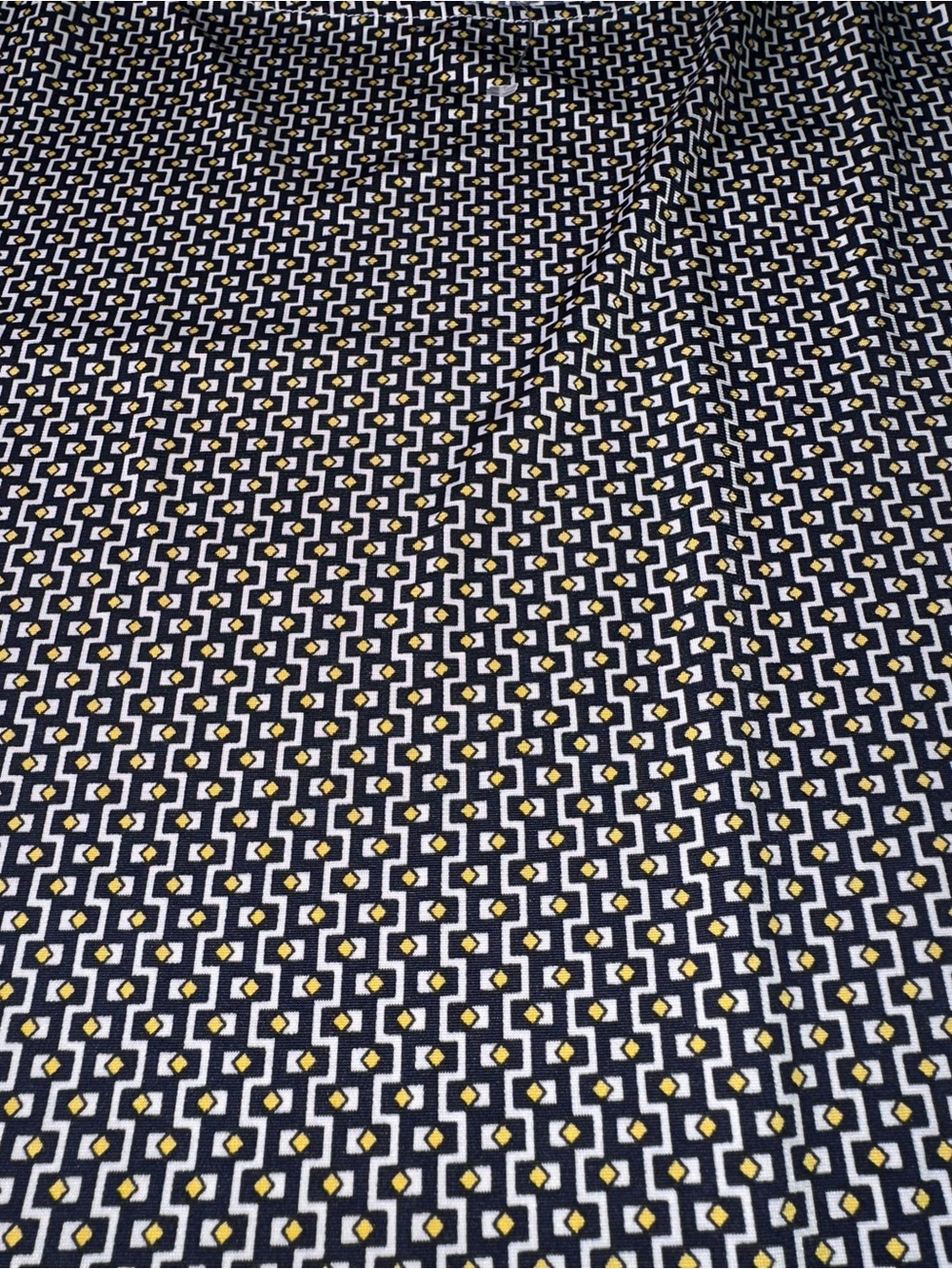 Ann Taylor Black yellow and White Geometric Sleeveless tank top . - Picture 9 of 9